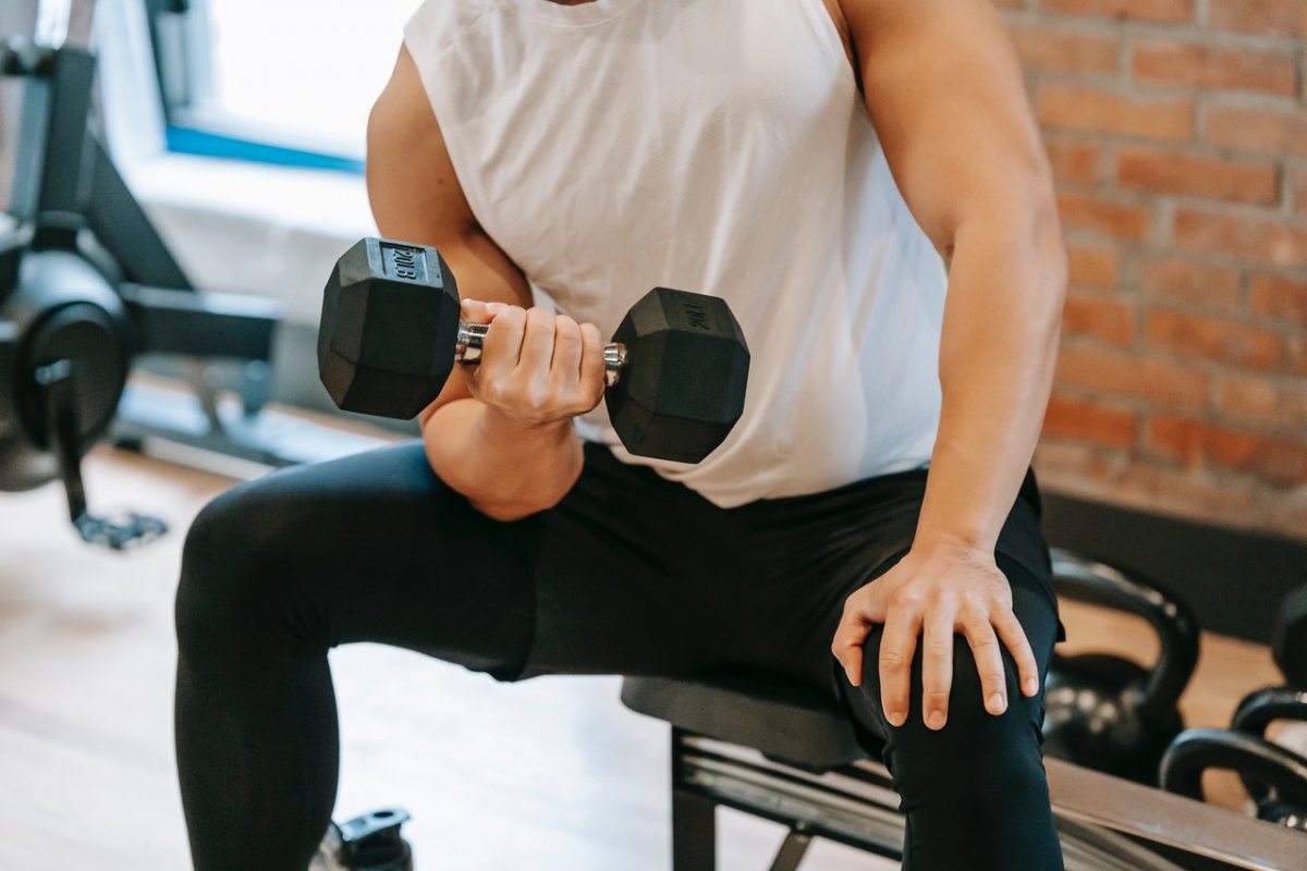 Três segundos diários de exercícios de resistência aumentam a força muscular, afirma estudo