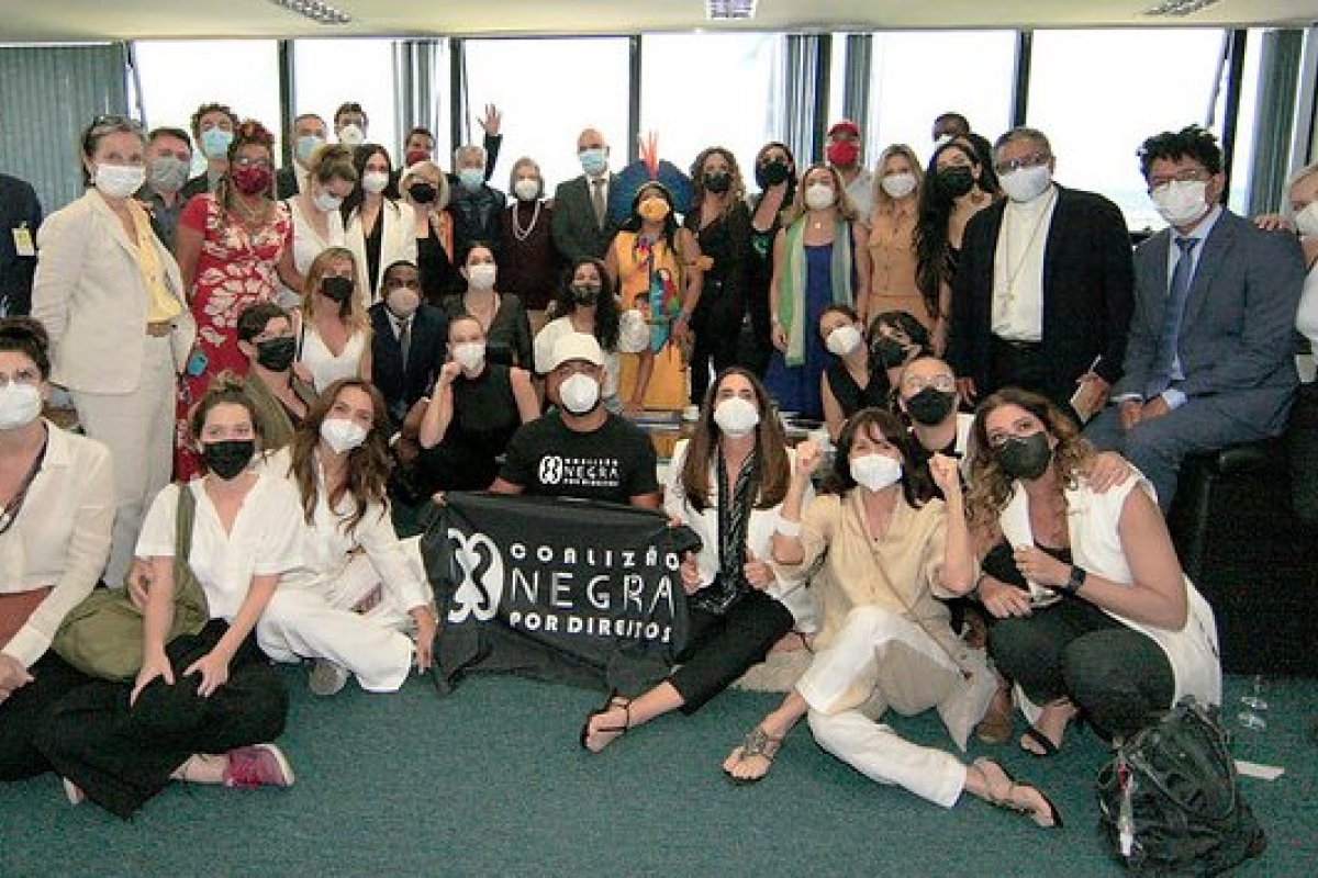 Ministros do STF são chamados de "militantes" por receber grupo de manifestantes