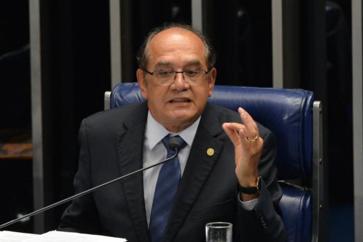 Ministro suspende lei municipal que barrava ensino de gênero