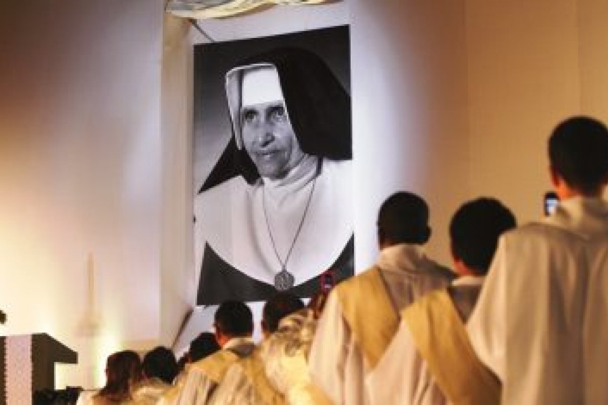 Celebração à Santa Dulce dos Pobres acontece na Bahia