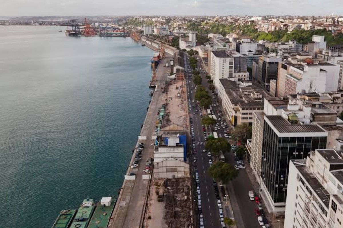Auditores-Fiscais vão suspender entrada de mercadorias importadas no porto e aeroporto de Salvador