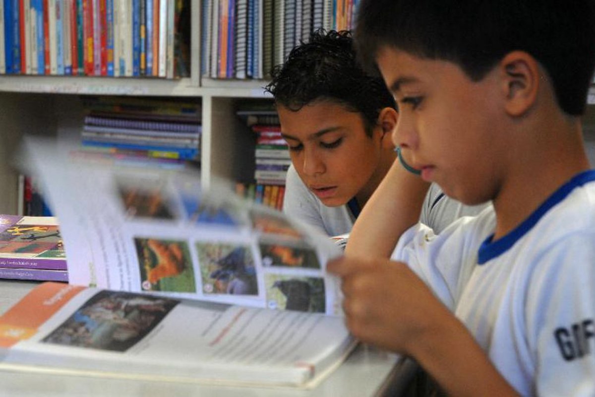 Em outubro, Bolsa Família completa renda de 13,5 milhões de famílias