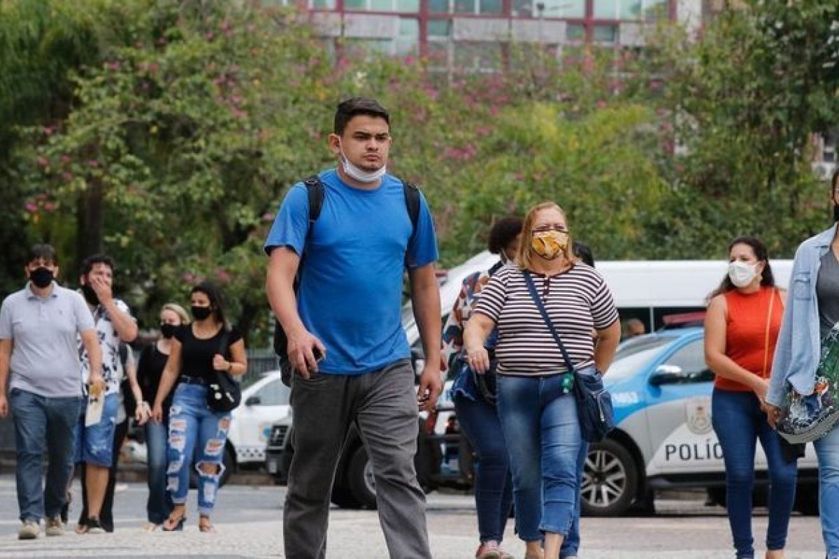 Entenda porque mesmo com flexibilizações, ainda não é o fim da pandemia no Brasil