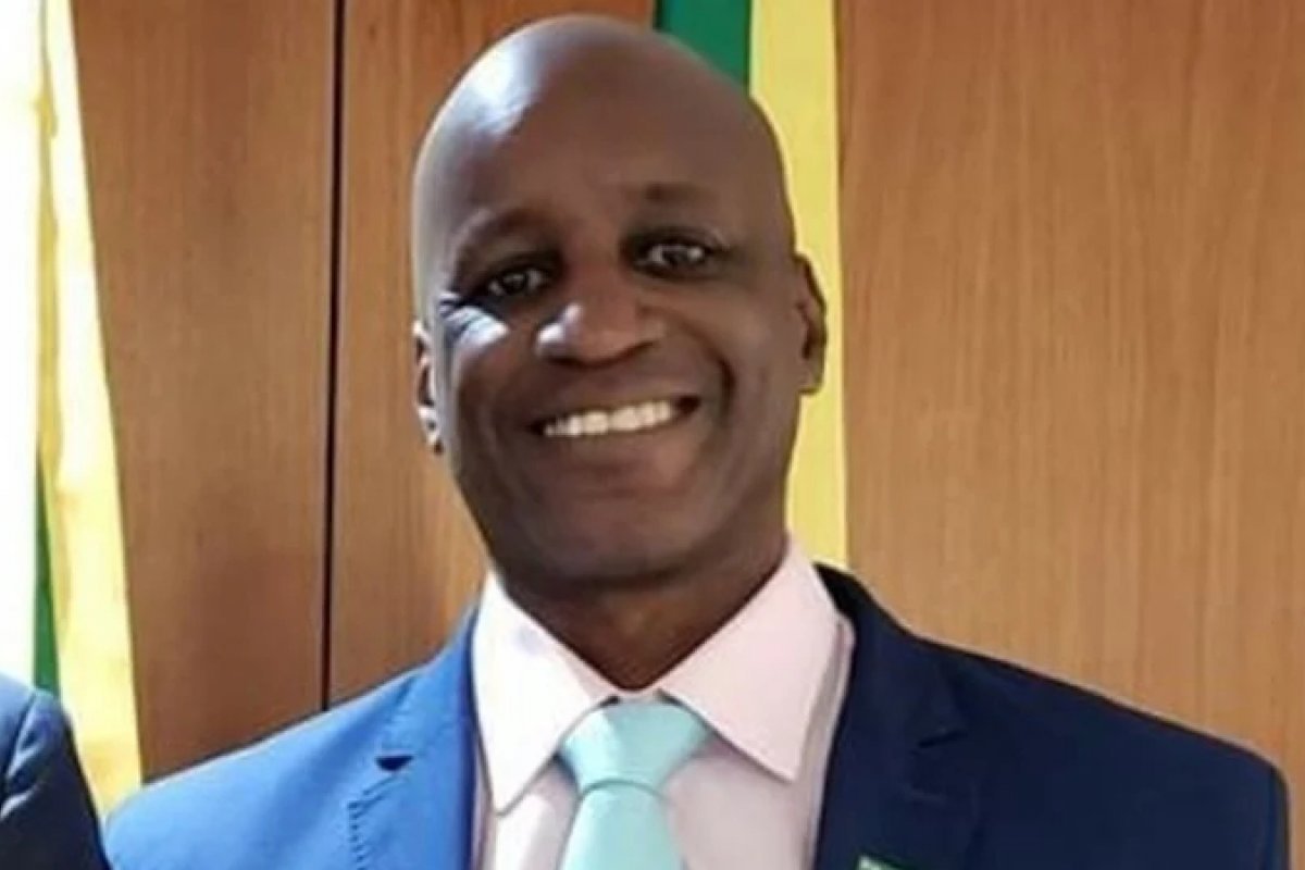 Sérgio Camargo vira réu por falsa acusação de racismo contra Tabata Amaral