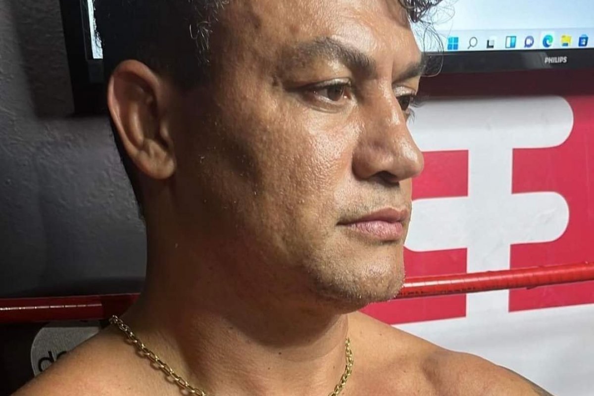 Popó tatua homenagem para Whindersson Nunes