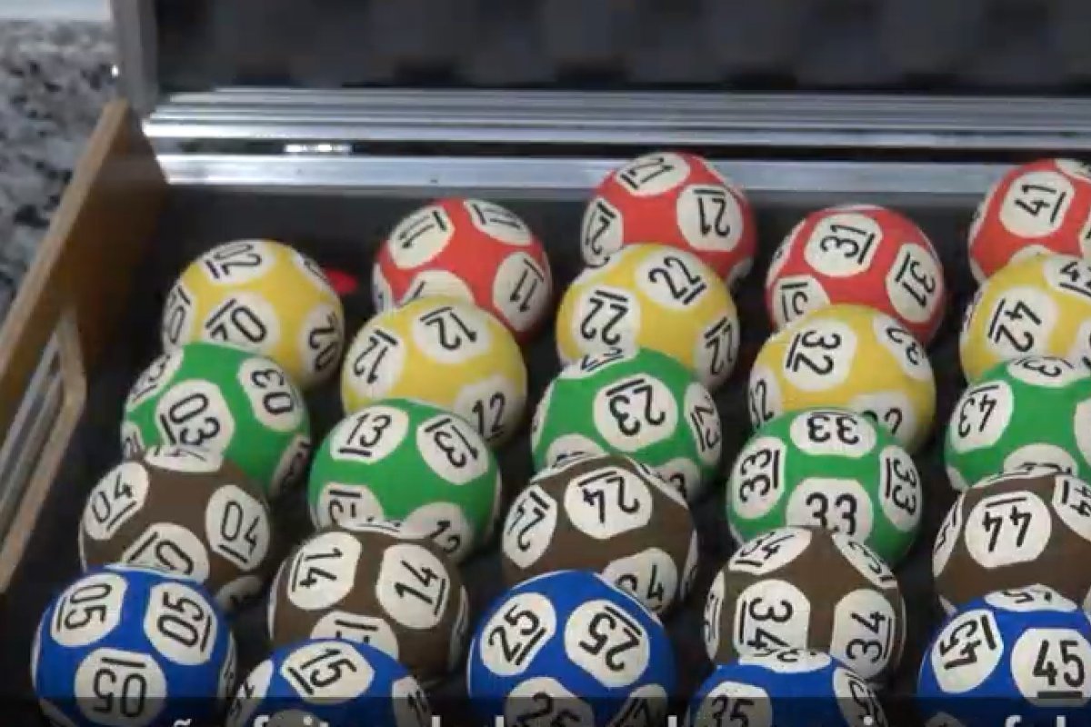 Mega-Sena: Sem aposta ganhadora, prêmio acumula e chega a R$ 165 milhões