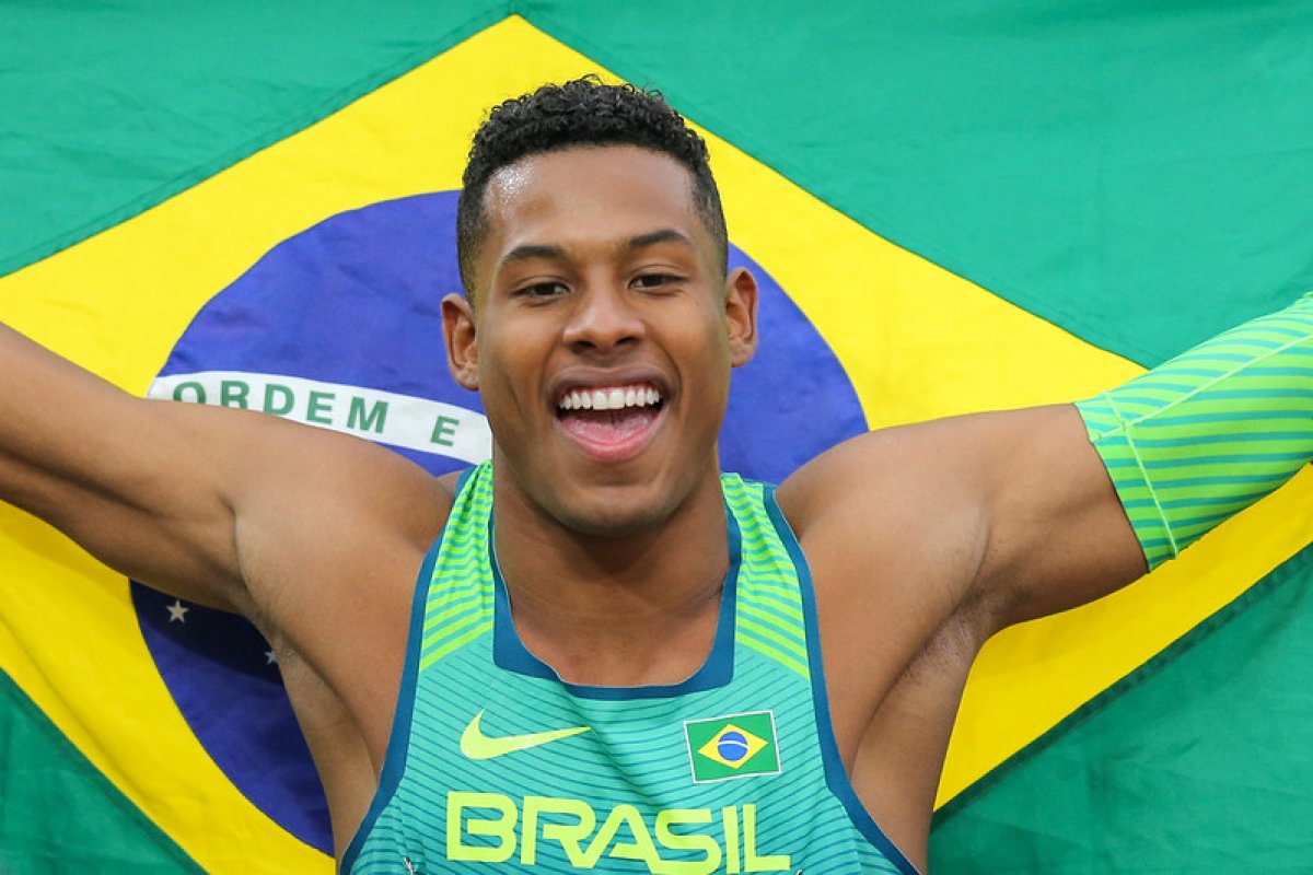 Governo Federal estuda cortar bolsa de Paulo André, atleta participante do BBB