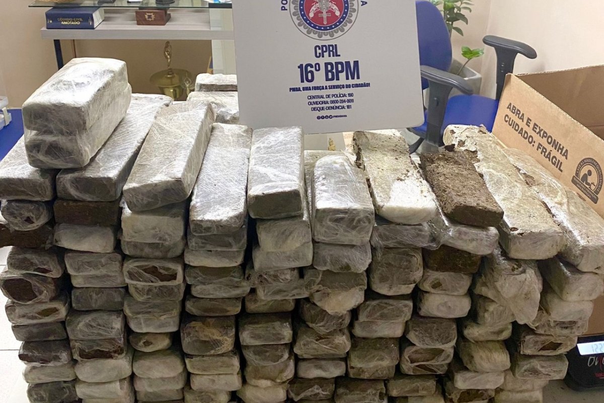 Homem é flagrado com 114 tabletes de maconha no interior da Bahia