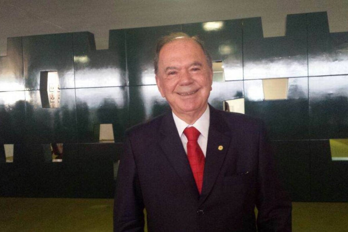 Leão diz que casamento de Rui Costa e Wagner 'está em crise' e que ele é apontado culpado