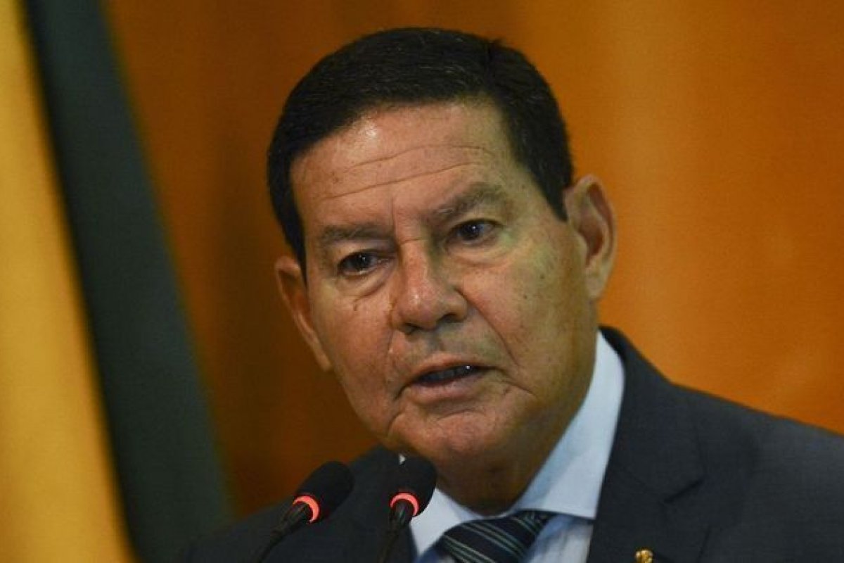 Mourão se filia ao Republicanos nesta quarta-feira (16)