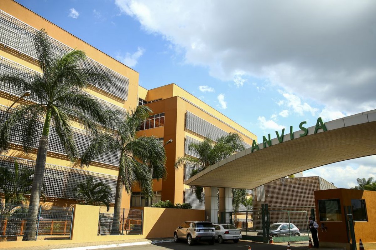 Anvisa define lista de medicamentos isentos de prescrição