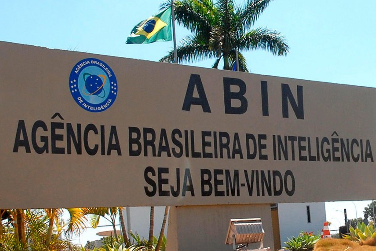 Abin produziu relatório para investigar vulnerabilidade de urnas eletrônicas, afirma diretor