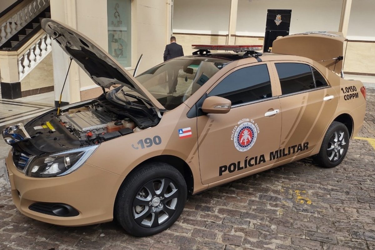 BYD entrega viatura de carro elétrico à Polícia da Bahia