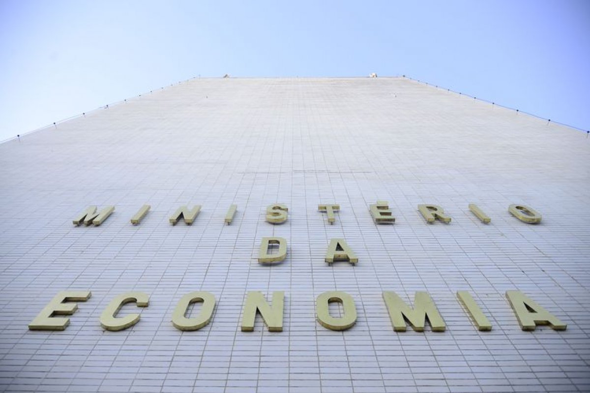 Ministério da Economia planeja apresentar pacote de crédito de R$ 100 bilhões nos próximos dias