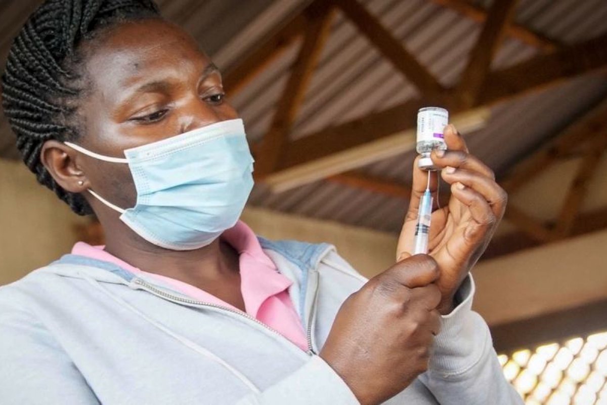 OMC celebra avanço na isenção de patentes da vacina contra Covid-19