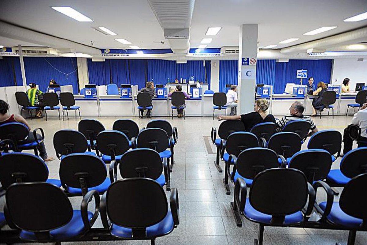 Decreto que antecipa 13º de aposentados é publicado pelo governo federal