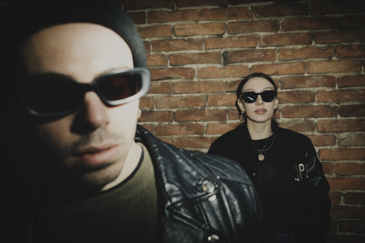 'Peonia:' Hate Moss traz sensualidade no lançamento do 2º single do novo disco NaN