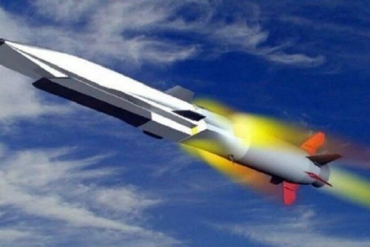 Rússia anuncia primeiro ataque com míssil hipersônico na Ucrânia