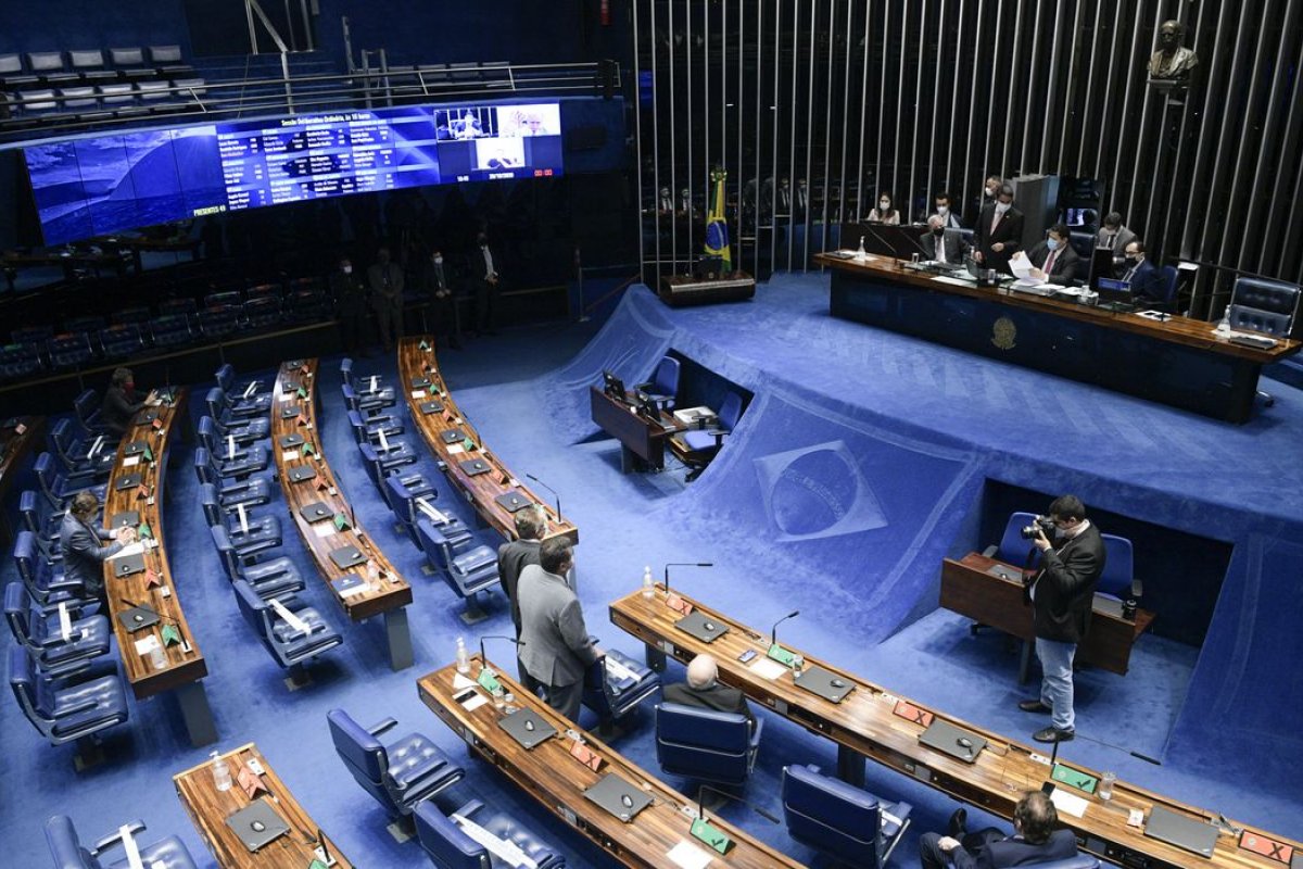 Governo está há três meses sem liderança no Senado Federal