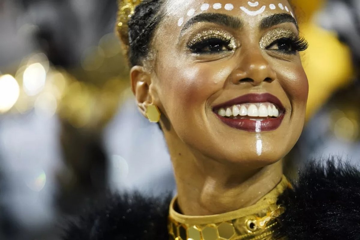 Criminosos invadem apartamento da atriz Dandara Mariana, no Rio de Janeiro