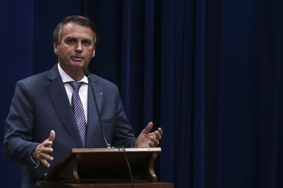 Presidente Bolsonaro completa 67 anos nesta segunda-feira (21)