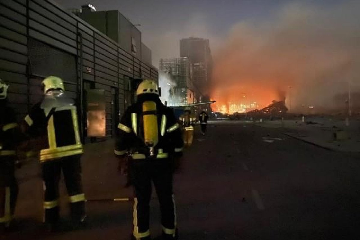 Guerra: bombardeio em shopping deixa ao menos 8 mortos em Kiev