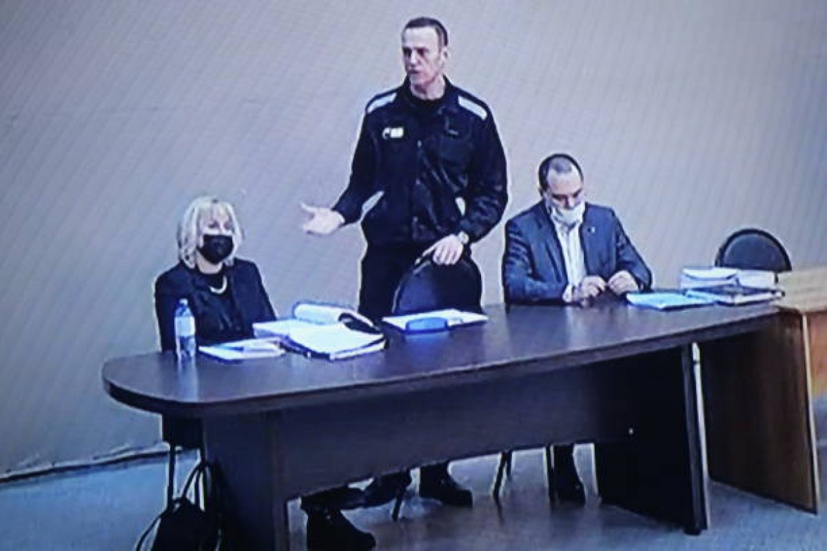 Navalny, opositor russo, é condenado a 13 anos de prisão