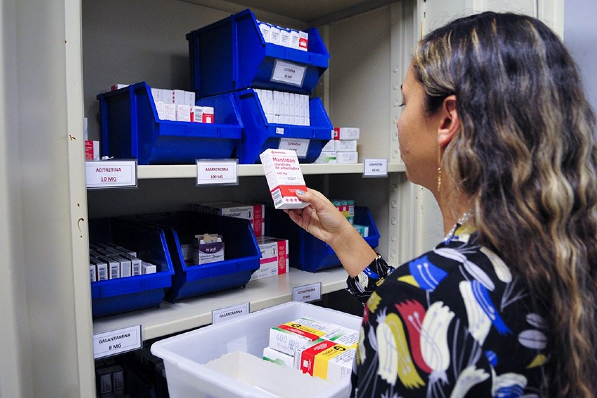 Sancionada lei que autoriza SUS a receitar remédios sem aval da Anvisa