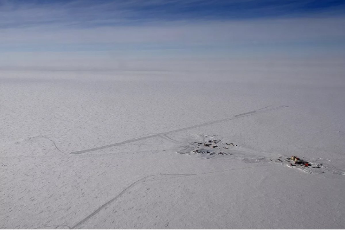 Planeta registra recordes de calor nos polos