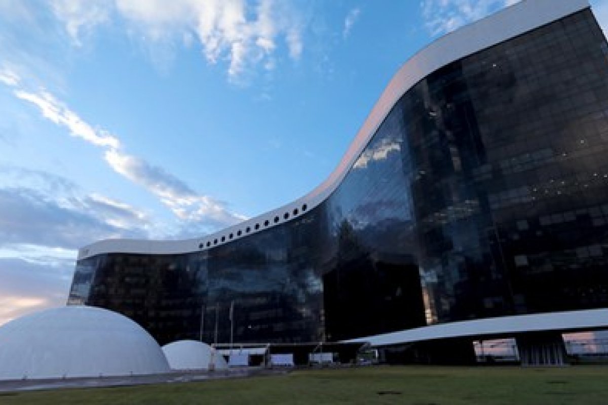 TSE autoriza anistia a débitos de partidos em exercícios anteriores a 2019