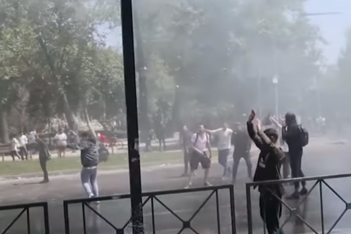 Exército anuncia outro toque de recolher em Santiago devido a protestos