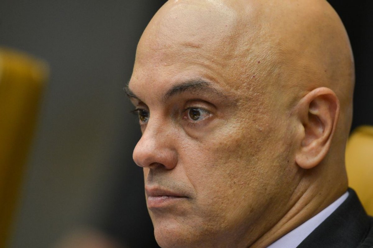 Moraes vota por conceder permissão para policiais afastarem agressores de vítimas de violência doméstica