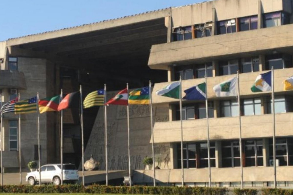 Alba aprova PL que adequa Embasa ao Marco do Saneamento