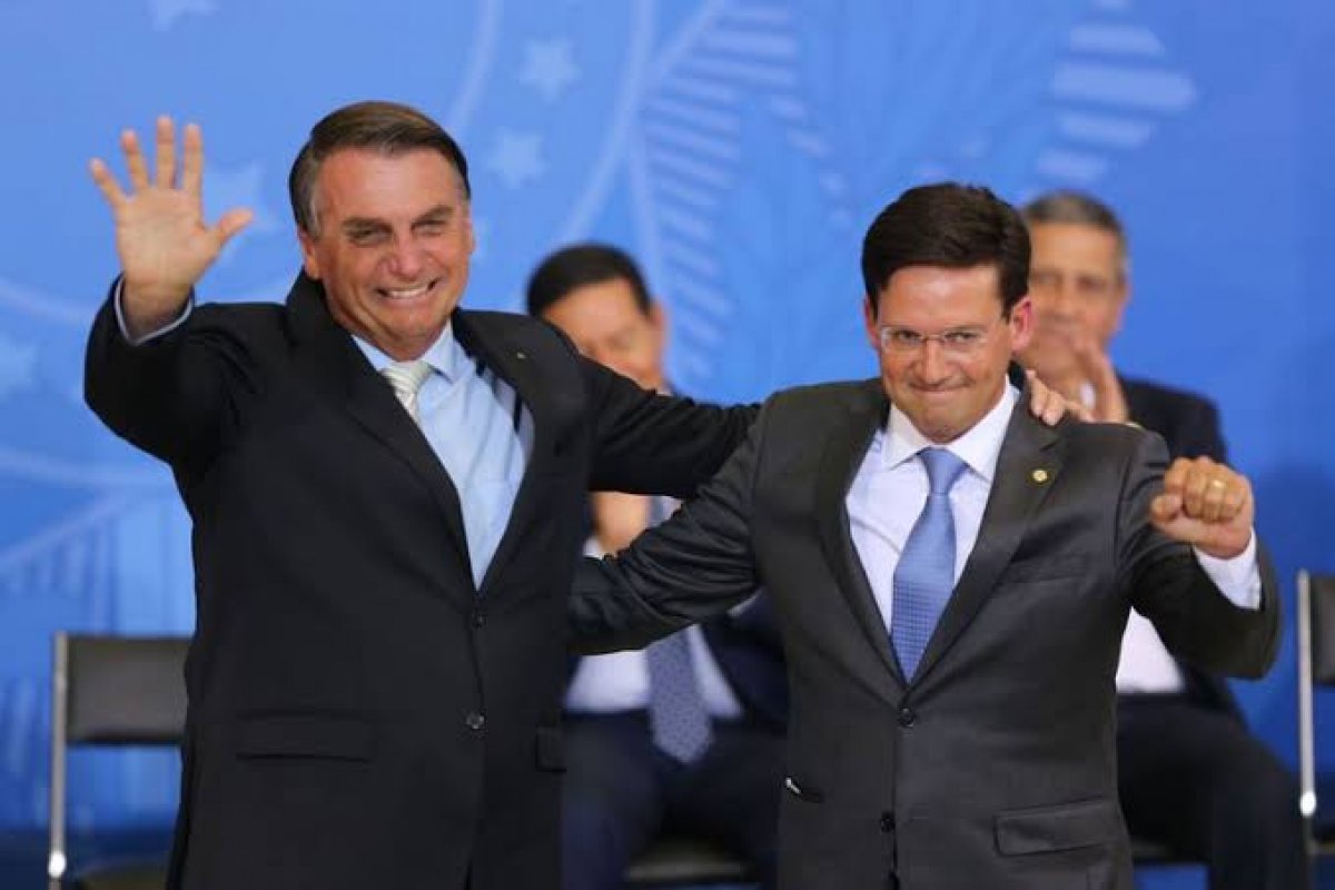 Governo diminui contemplados com auxílio Brasil em onze estados