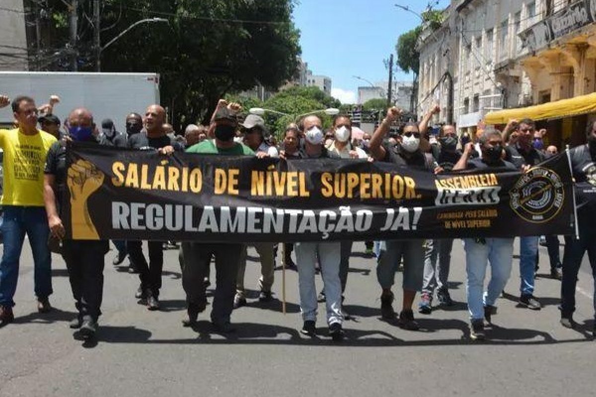 Policiais civis decretam greve geral por 3 dias