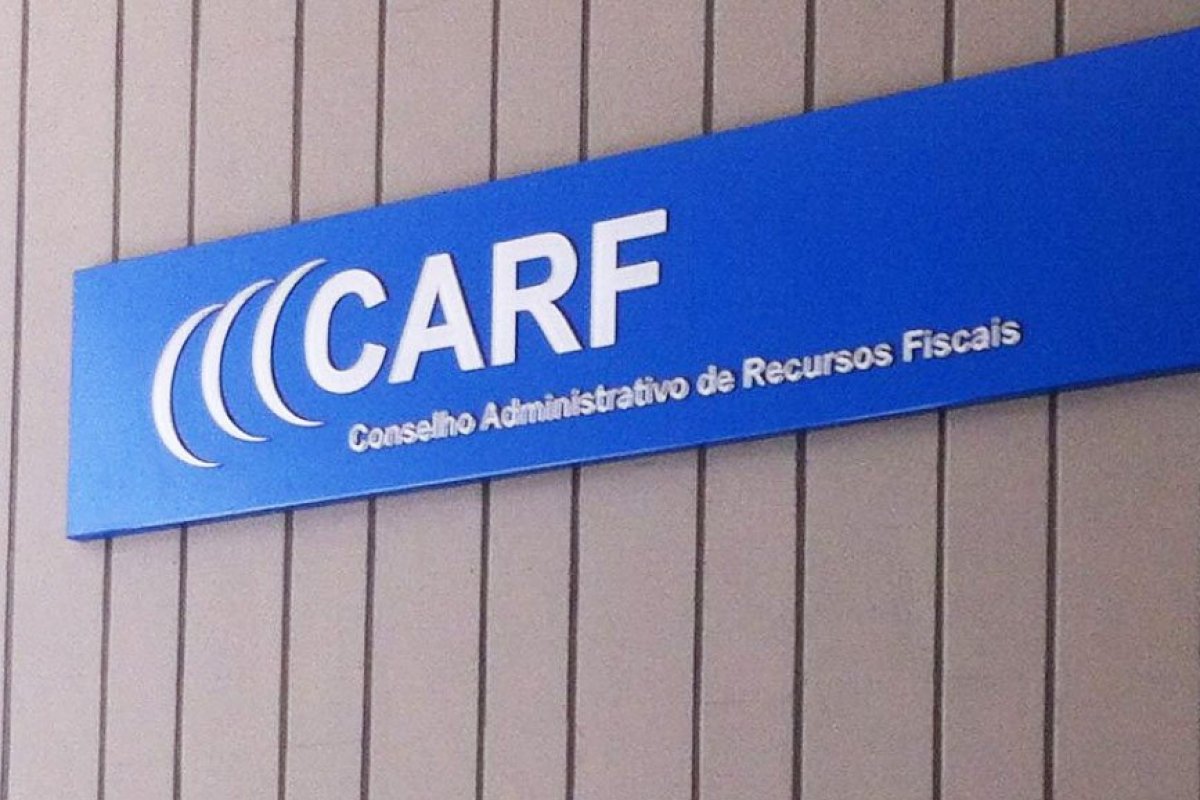 STF adia fim do julgamento do voto de qualidade no Carf