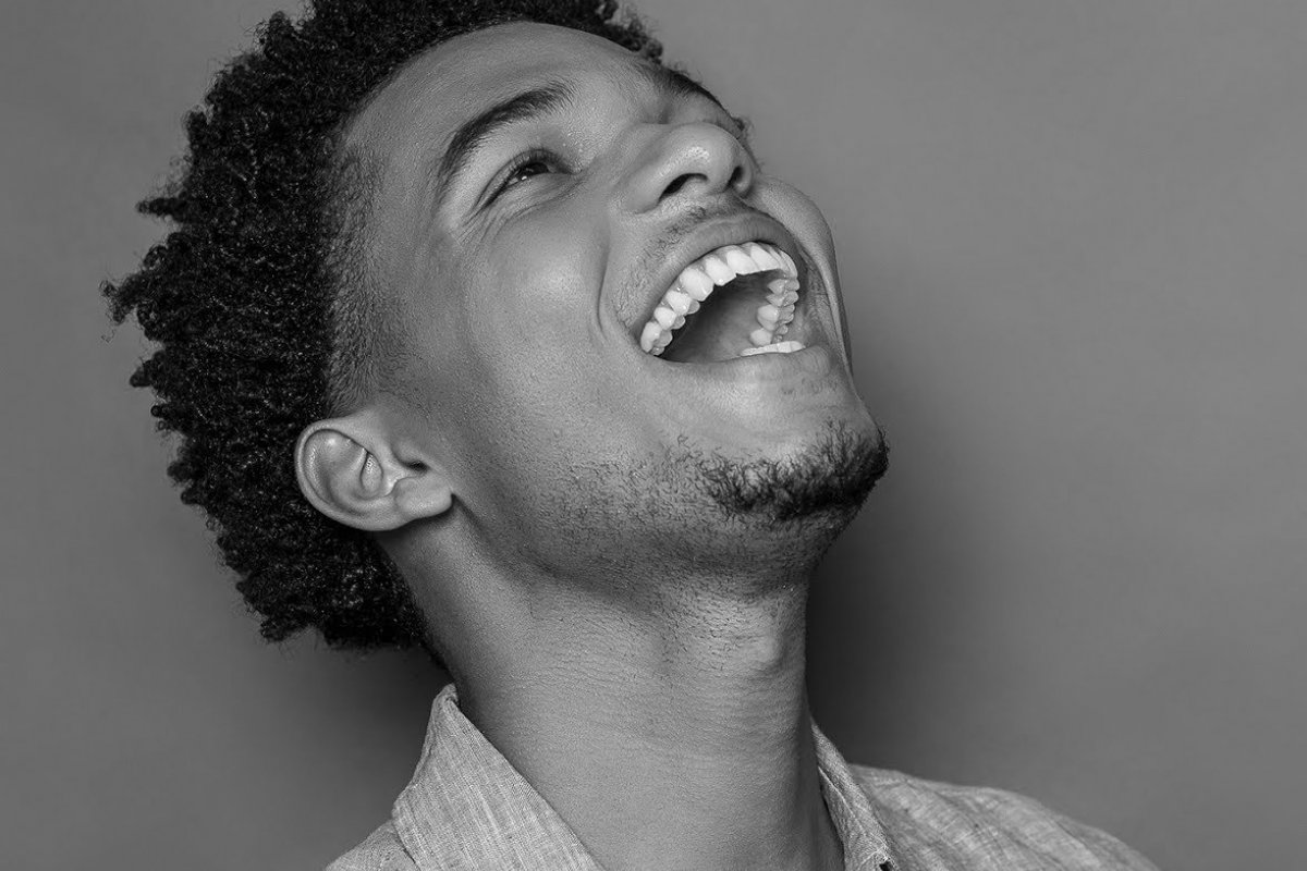 Juan Paiva se despede de Ravi de Um Lugar Sol