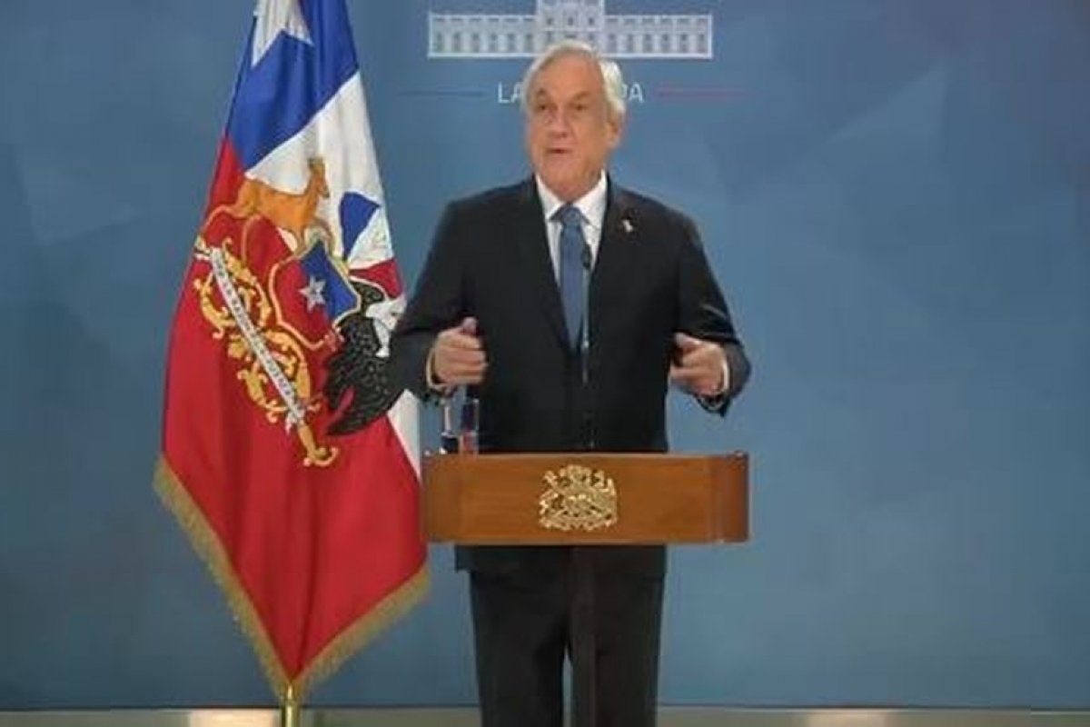 Presidente chileno propõe 'acordo social' em resposta a protestos no país