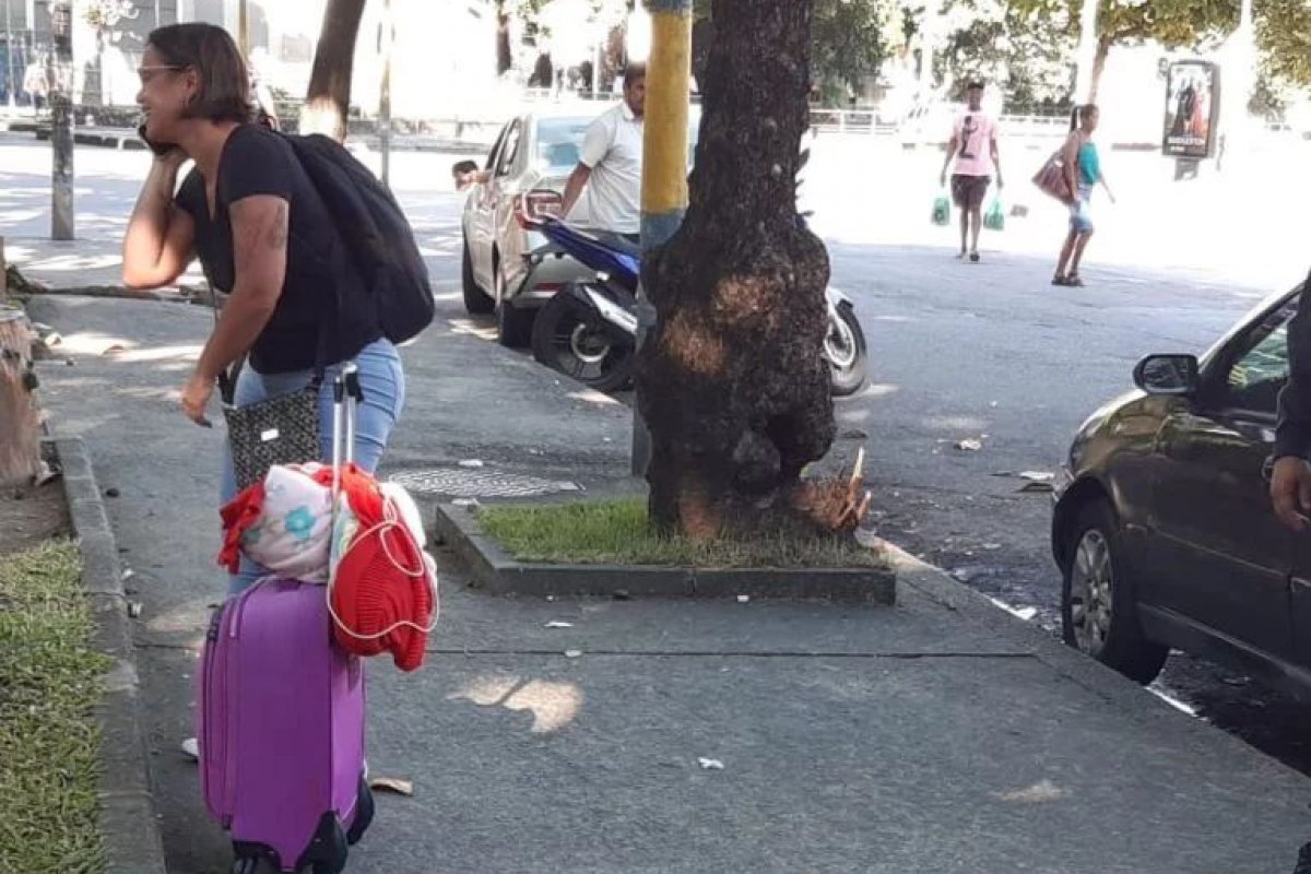 'É meu marido', grita mulher ao reconhecer homem morto com tiro na cabeça na Tijuca