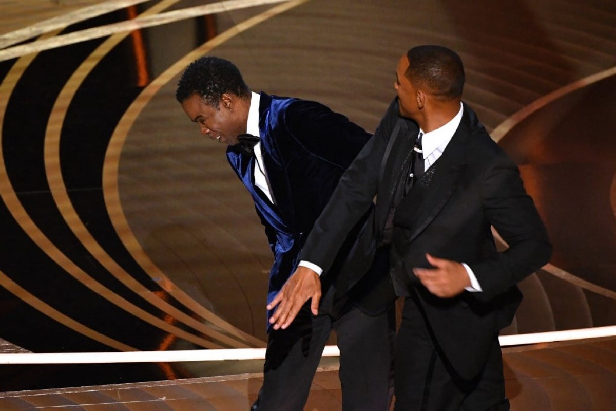Vídeo: Will Smith dá tapa em Chris Rock e vence Oscar na mesma noite