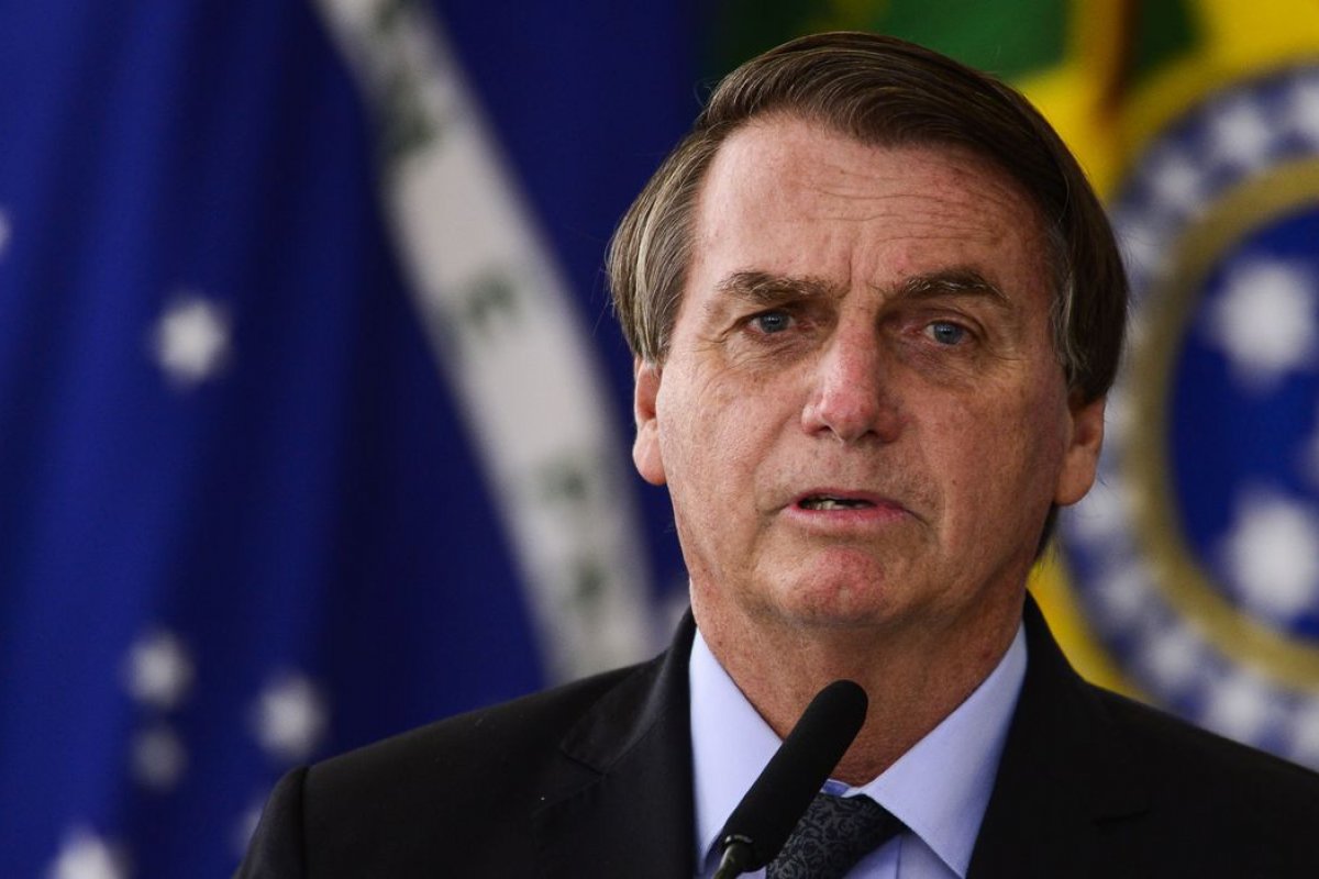 Bolsonaro determina que bens confiscados em lavagem de dinheiro vão para PF e PRF