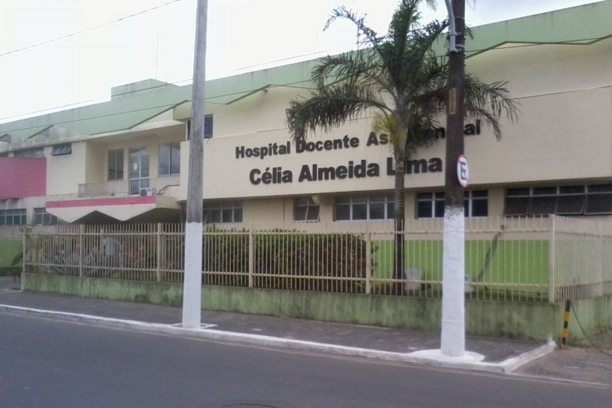 Mulher dá a luz em recepção de Hospital