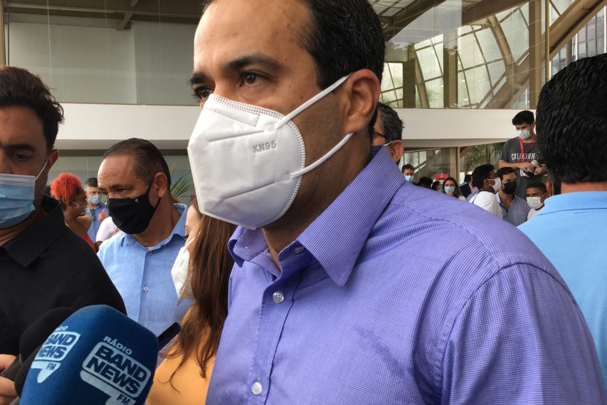‘Inadmissível’, diz Bruno Reis sobre paralisação dos rodoviários em Salvador