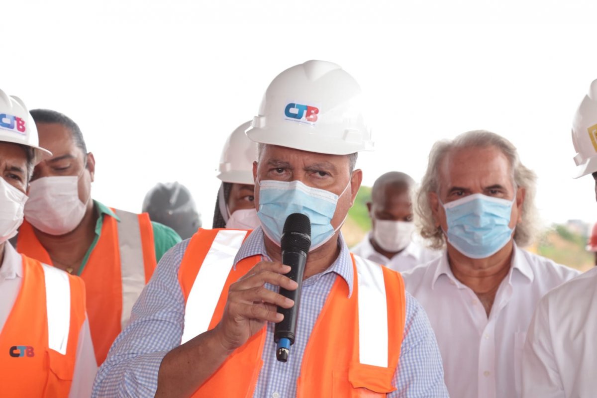 Governador da Bahia pede cautela sobre retirada de máscaras: 'Vou aguardar um pouco mais'