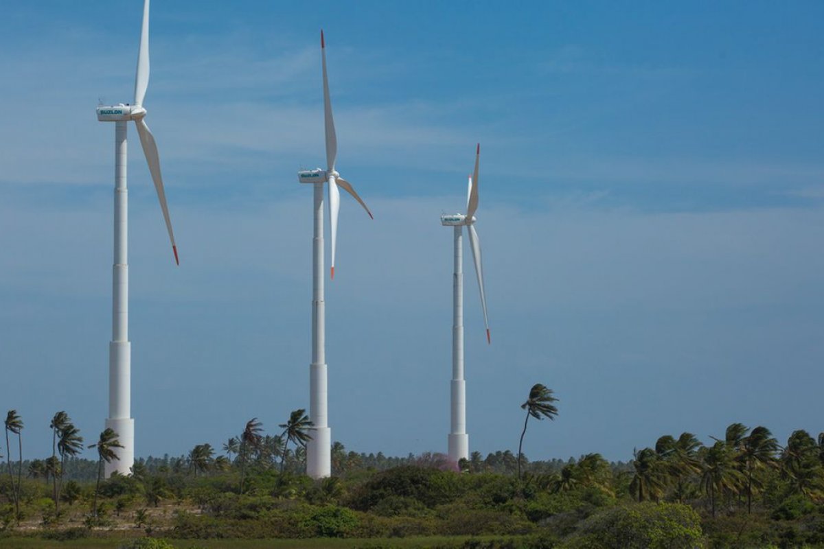 Energias eólica e solar geram 10% da eletricidade global pela 1ª vez em 2021