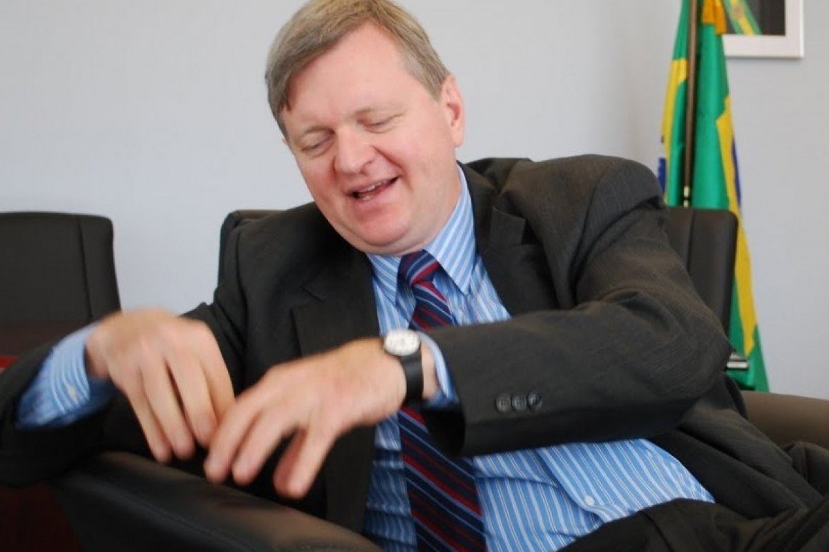 Jair Bolsonaro pode indicar diplomata para embaixada do Brasil nos EUA