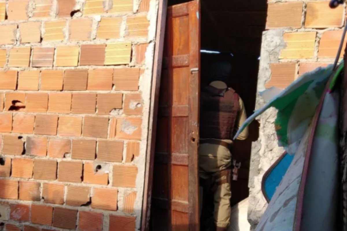 Vítimas que estavam em cativeiro em Salvador eram torturados por serem supostos informantes da polícia