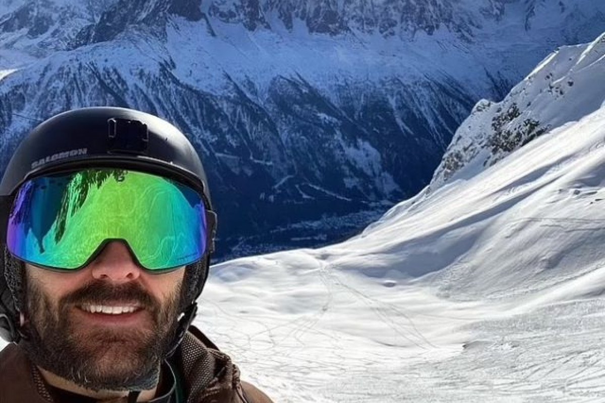 Snowboarder é salvo após cair em fenda ao usar recurso de emergência de celular