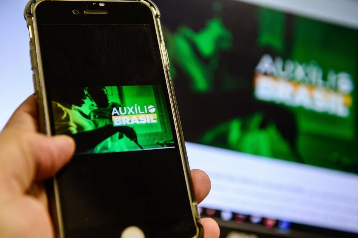 Possível benefício extraordinário ao Auxílio Brasil