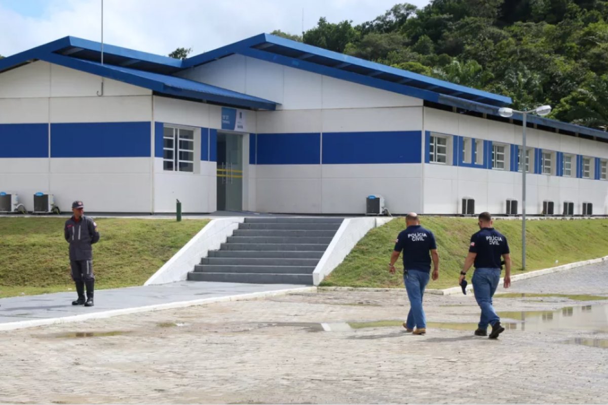 Homem mata companheira e presta queixa sobre desaparecimento em Itaparica